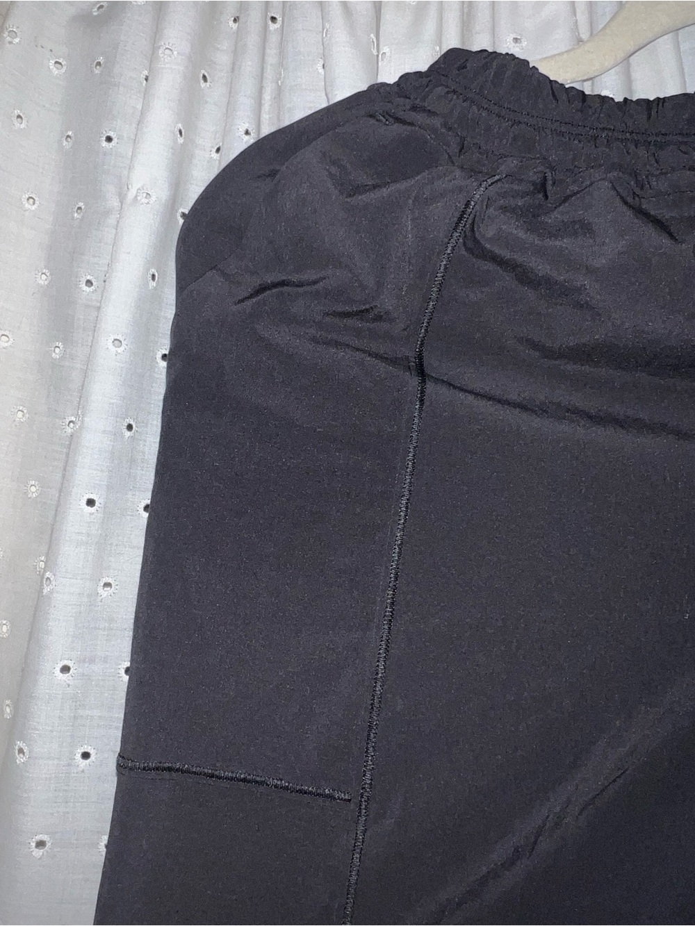 Lululemon Jogger Pants Black Women’s Size 2 Stretch Drawstring Waist - Picture 3 of 5